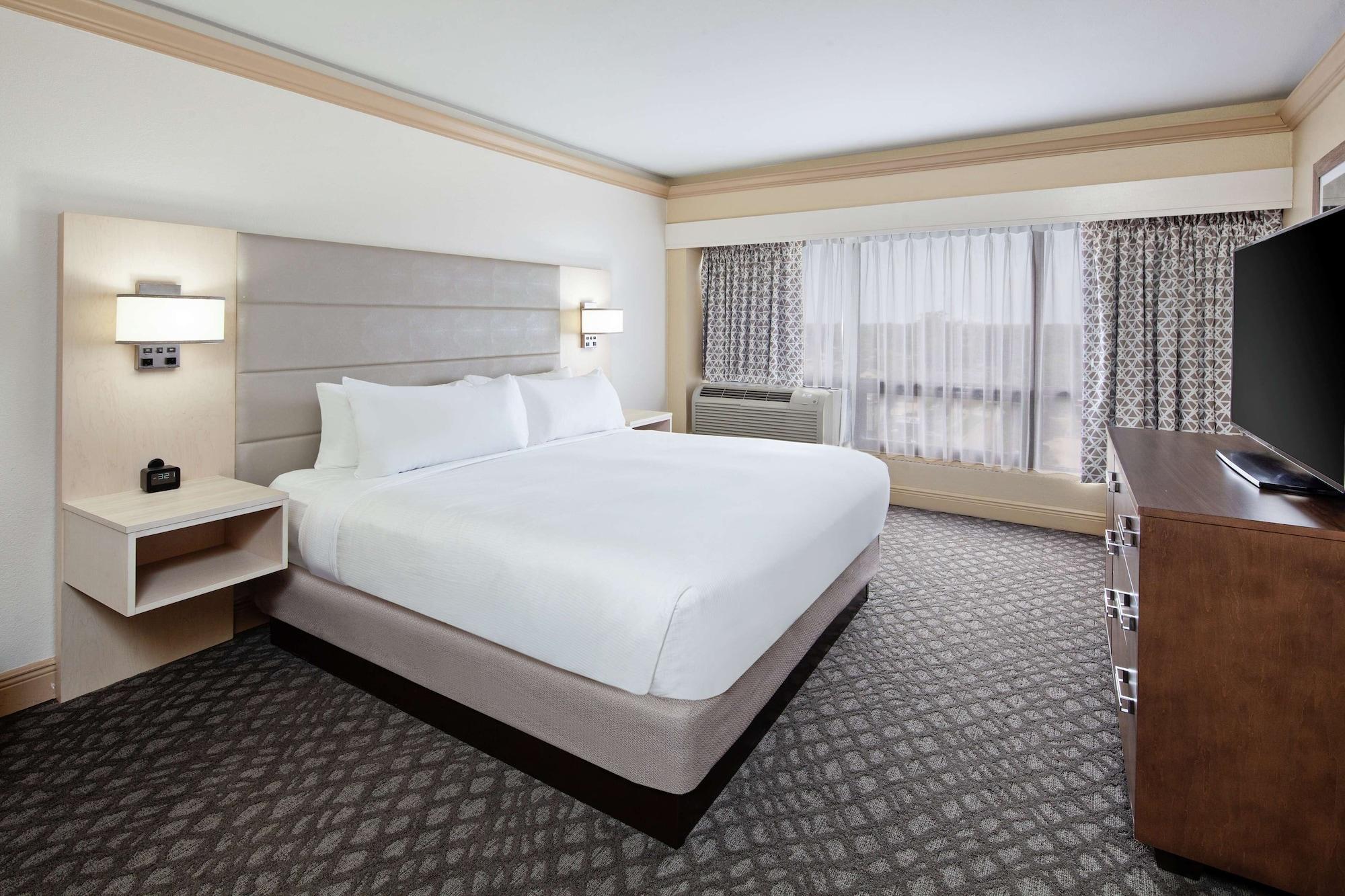 Doubletree By Hilton New Orleans Airport Kenner Exterior foto
