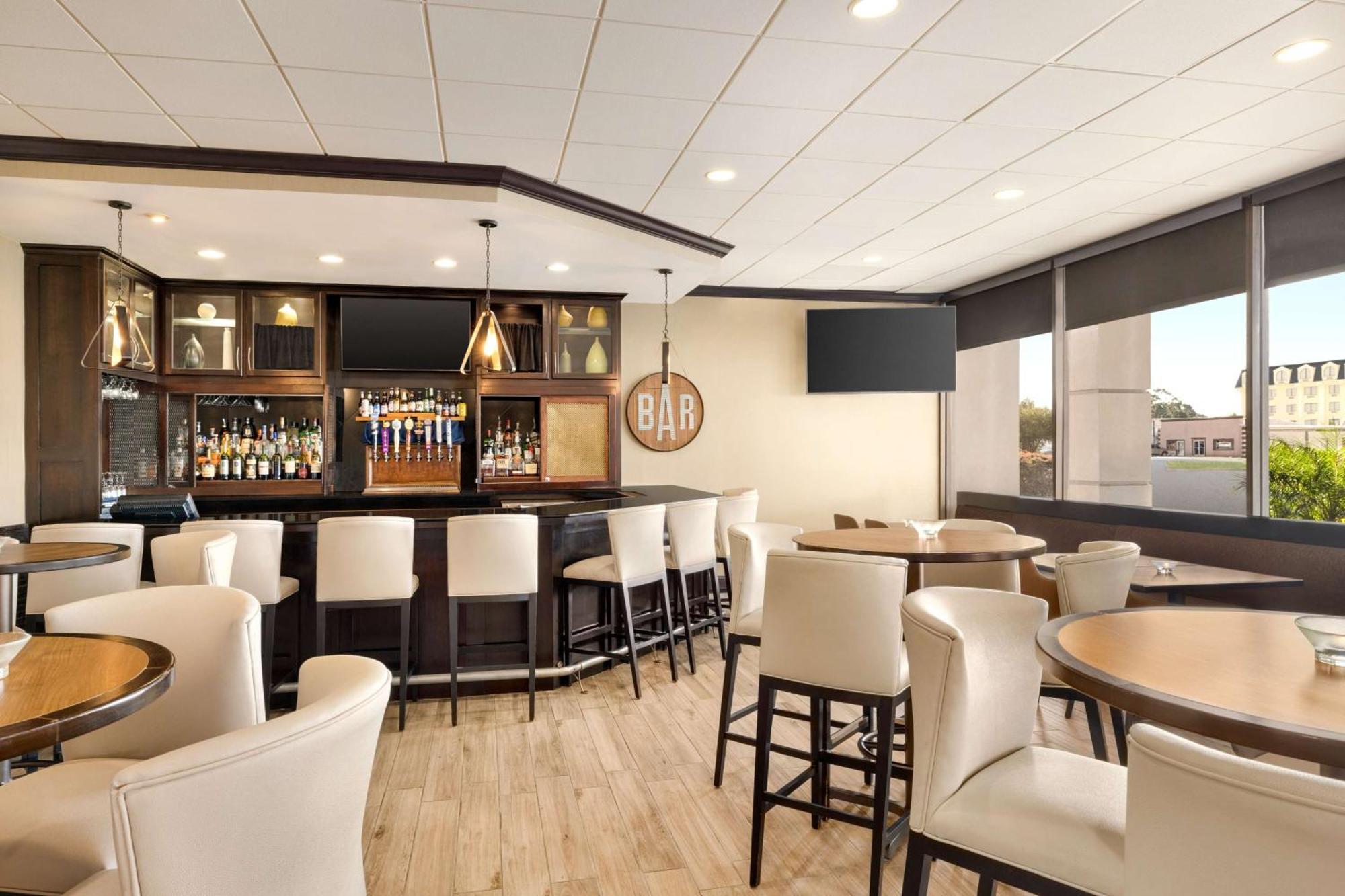 Doubletree By Hilton New Orleans Airport Kenner Exterior foto