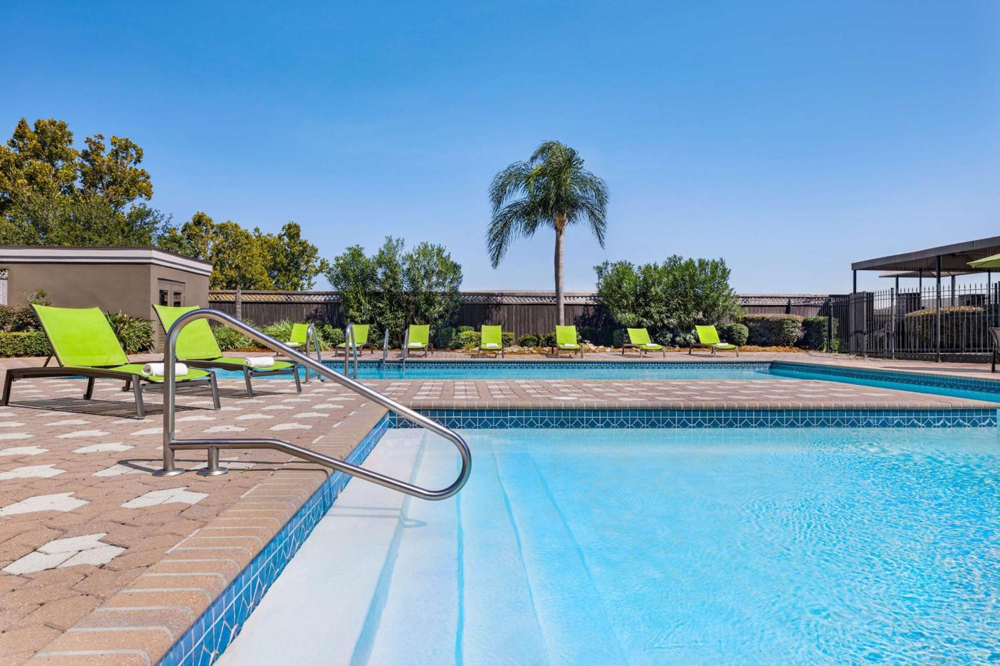 Doubletree By Hilton New Orleans Airport Kenner Exterior foto